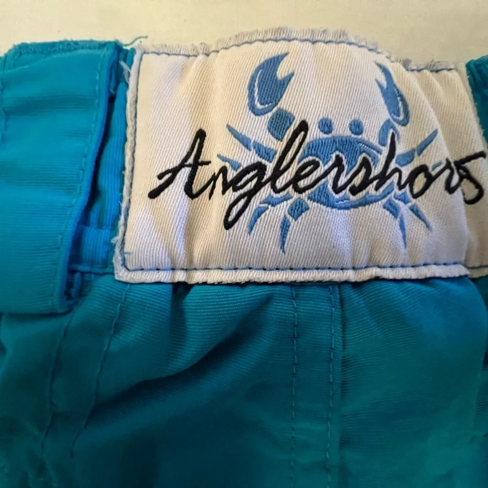 COAST PAWLEYS ISLAND LADIES SHORTS. SIZE S. TURQUOISE